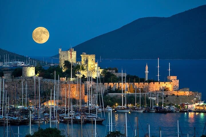 Private Guided Walking Tour of Bodrum: Castle, Bazaar & Marina photo 5