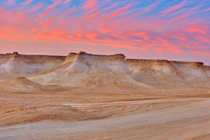 Sunset Keshta Picnic at Zekreet: Richard Serra Sculptures & Arabian Desert Escape photo 2