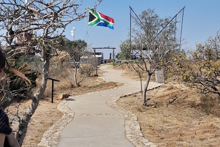 Hartebeespoort Aerial Cableway: 1.2 km Ride Above Magaliesberg photo 6