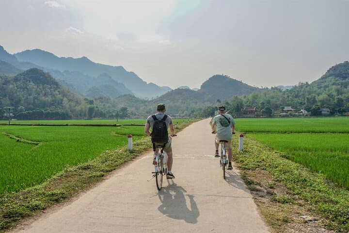 Mai Chau Day Trip from Hanoi: Thung Khe Pass, Cycling Ban Lac & Thai Village Experience photo 3