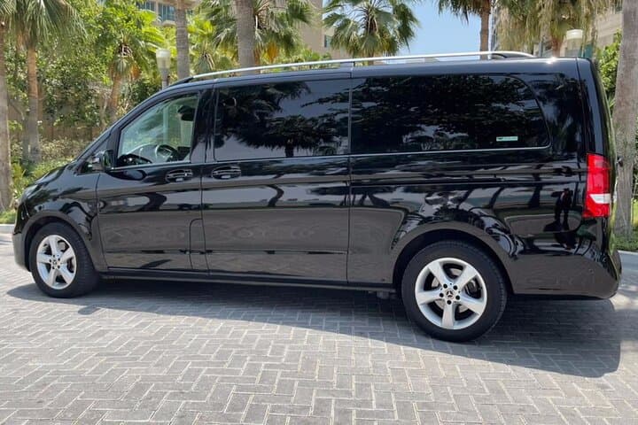 Private Van Rental in Dubai: Luxury 7–53 Seat Vans for Groups photo 2