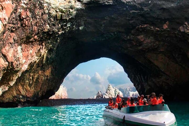 11-day-peru-itinerary-machu-picchu-sacred-valley-humantay photo 4