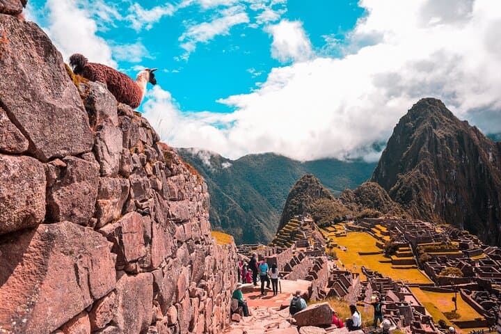 6-Day Cusco to Machu Picchu & Rainbow Mountain Adventure photo 2