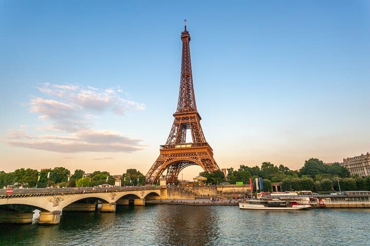 Climb the Eiffel Tower: Guided Stairway Tour to the 2nd Level (Summit Upgrade Available)