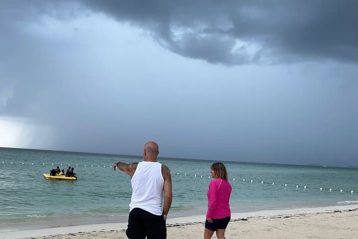 Private Custom Negril Day Tour: Seven Mile Beach, Rick's Cafe & Local Communities photo 4