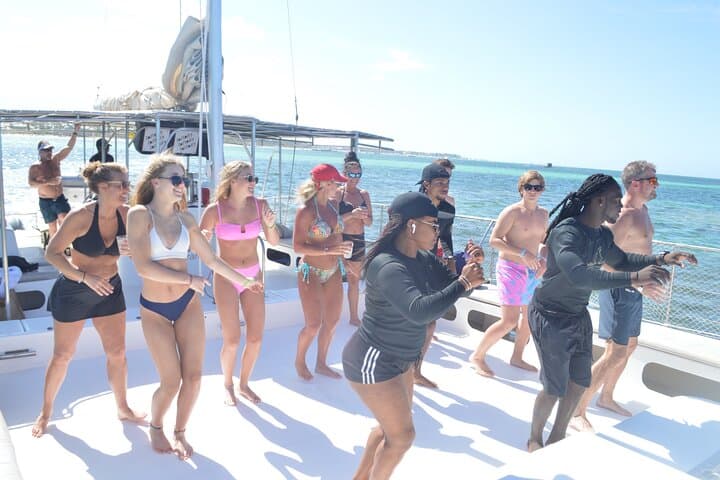 Punta Cana 3-Hour Boat Party with Snorkel, Natural Pool & Open Bar