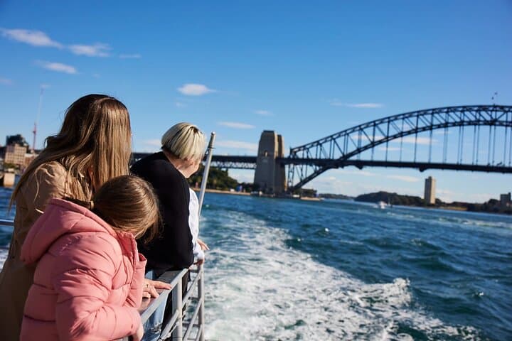 Sydney Harbour Discovery Cruise: Morning & Afternoon Sightseeing