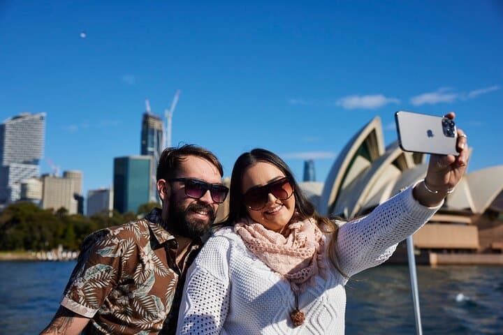 Sydney Whale-Watching Cruise with Lunch: Harbour Sights to Humpbacks photo 3