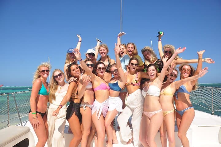 Punta Cana 3-Hour Boat Party with Snorkel, Natural Pool & Open Bar photo 3