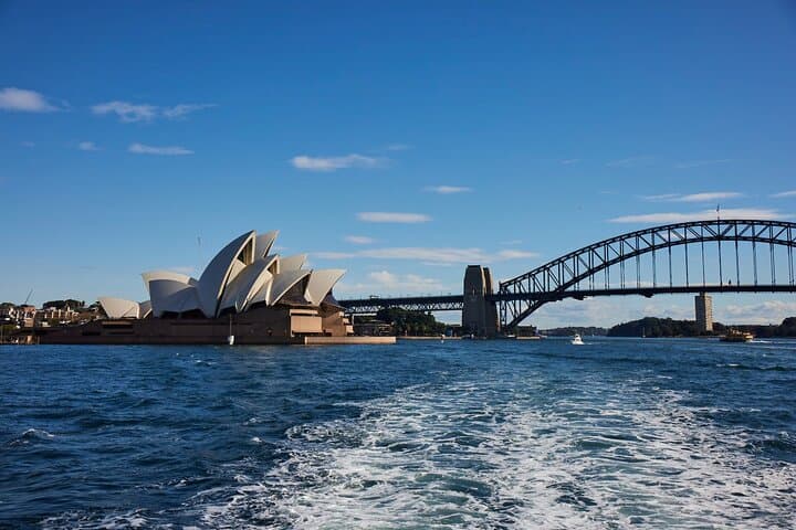 Sydney Harbour Discovery Cruise with Lunch — Opera House, Bridge & Secluded Beaches photo 5