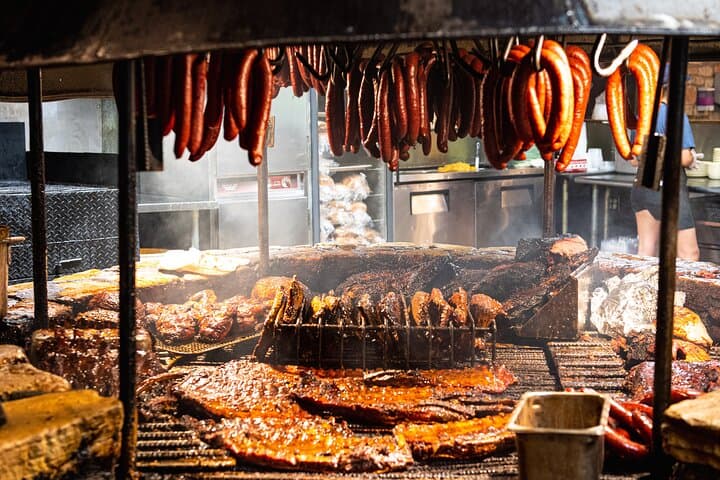 Austin to Hill Country: Salt Lick BBQ & Winery Shuttle photo 6