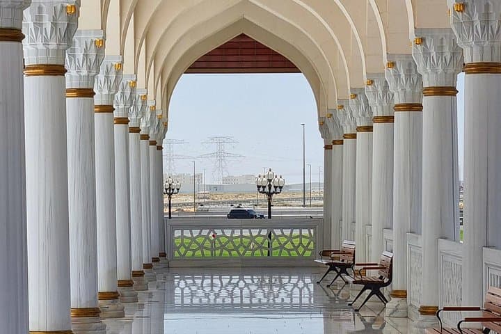 Sharjah Cultural Desert Safari — Dune Bashing, Sandboarding & Traditional BBQ photo 4