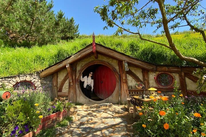 Hobbiton Movie Set from Tauranga: Small-Group Shire Tour & Lunch photo 3