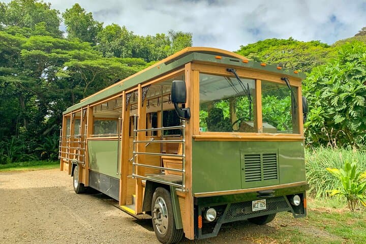 Explore Kualoa’s Ancient Moliʻi Fishpond and Tropical Gardens — Kualoa Grown Tour