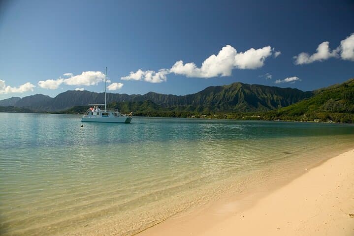 Kualoa Ranch Ocean Voyage: Kaneohe Bay Catamaran Cruise & Moli’i Fishpond Tour photo 4