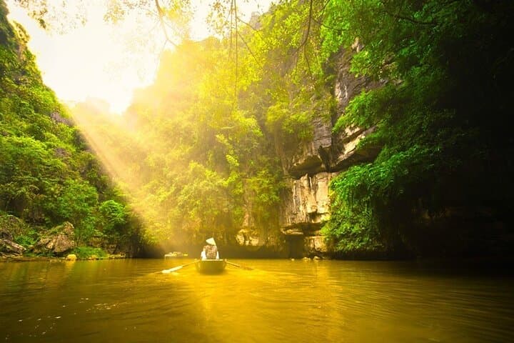 Full-Day Ninh Binh: Hoa Lu & Tam Coc Biking and Boat Tour from Hanoi