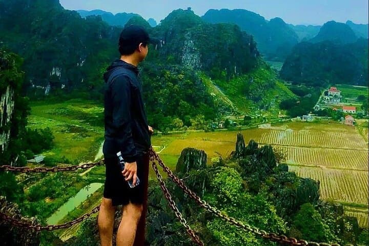 Mua Cave, Tam Coc & Ha Long Bay: 2-Day Northern Vietnam Express photo 3