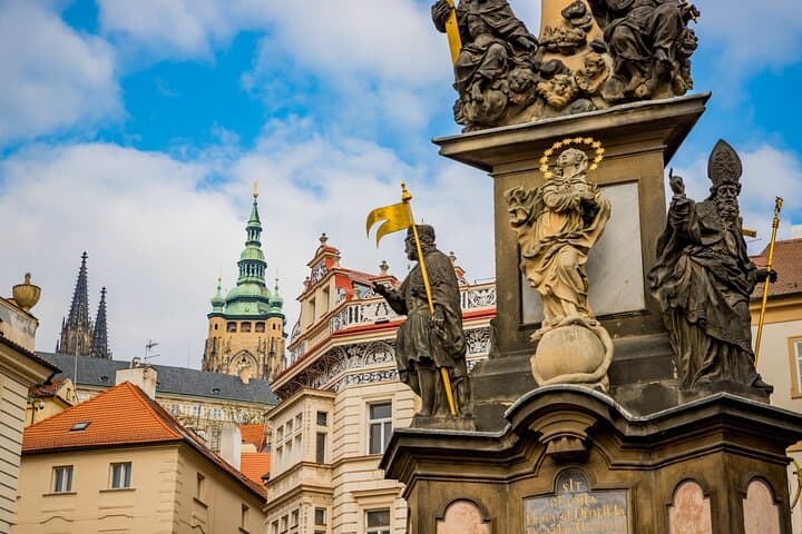St. Vitus Cathedral & Prague Castle: Private Walking Tour Guide