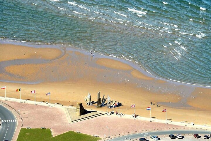 Exploring Normandy's Historic D-Day Beaches: A Private Guided Tour photo 3