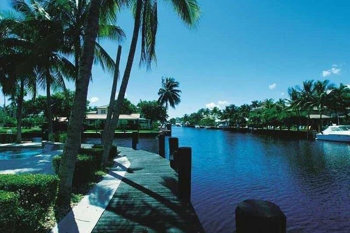 Fort Lauderdale One-Way Paddle to Bonnet House — Kayak & SUP River Tour photo 4