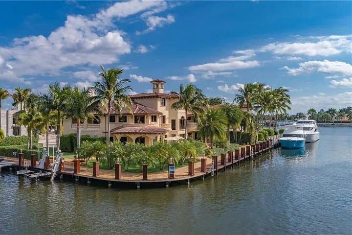 Fort Lauderdale One-Way Paddle to Bonnet House — Kayak & SUP River Tour photo 3