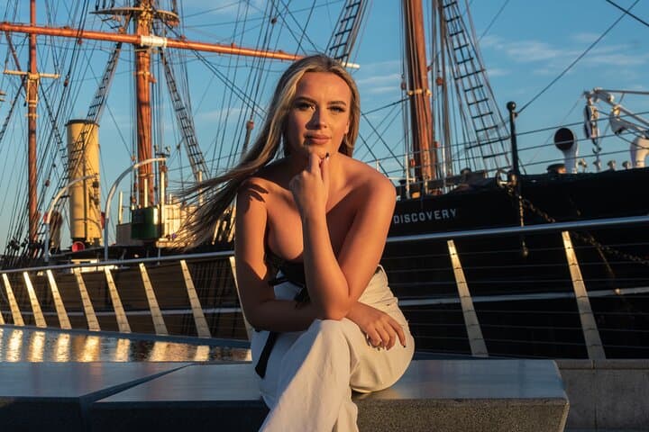 Original Dundee Photoshoot Tour — Capture Dundee's Waterfront, Landmarks & Local Character