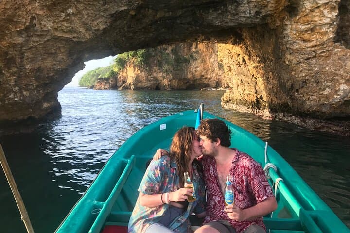 Private Shashamane Boat Charter from Marigot Bay — Pitons, Sugar Beach & Snorkel