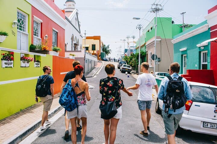 Cape Town Sights & Bites: Private Day Tour of Bo-Kaap, District Six and Constantia
