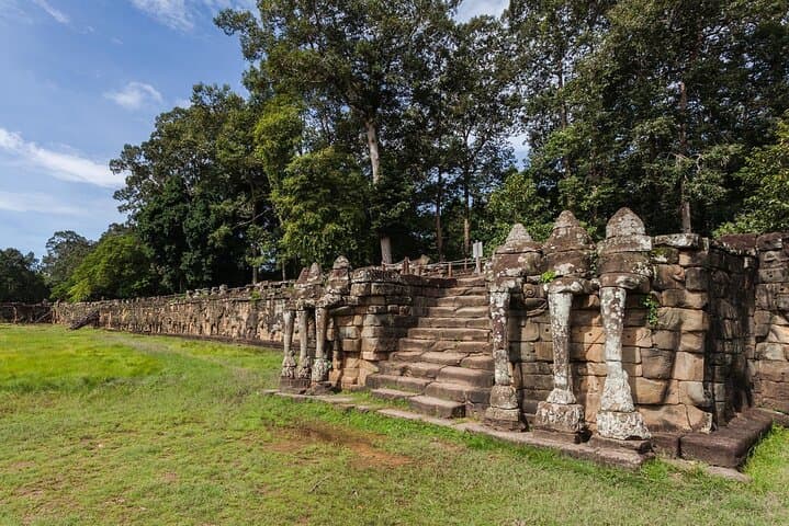 Two-Day Angkor Wat Small & Big Circuit Tour with Banteay Srei (Private) photo 5