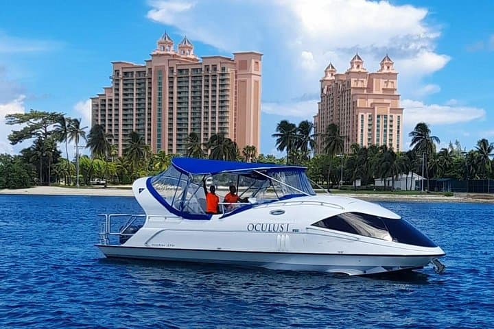 Semi-Submersive Glass-Bottom Boat Eco Tour — Paradise Island Bahamas