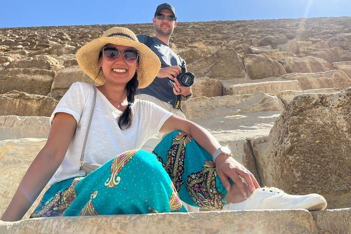 4-Hour Giza Pyramids Tour: Sphinx, Camel Ride & Koshary Lunch from Cairo