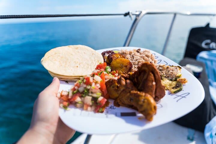 Mexico Rocks Day Sail: Snorkel Hol Chan & Natural Pool with Belizean Buffet photo 5