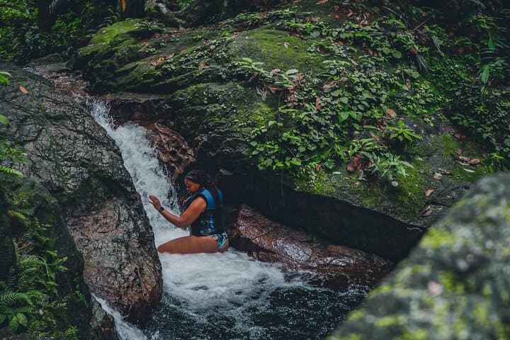 Secluded waterfall adventure near Kuala Lumpur: two-level jungle falls photo 6