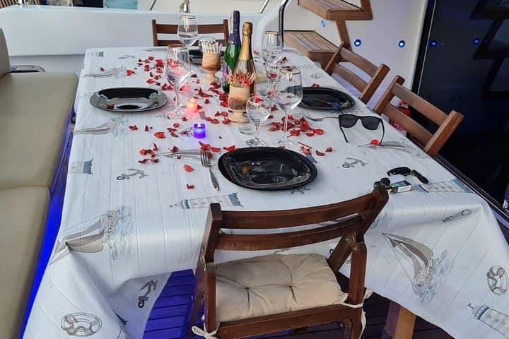 Alanya Private Luxury Yacht Tour — 4-Hour All-Inclusive Coastal Cruise photo 3