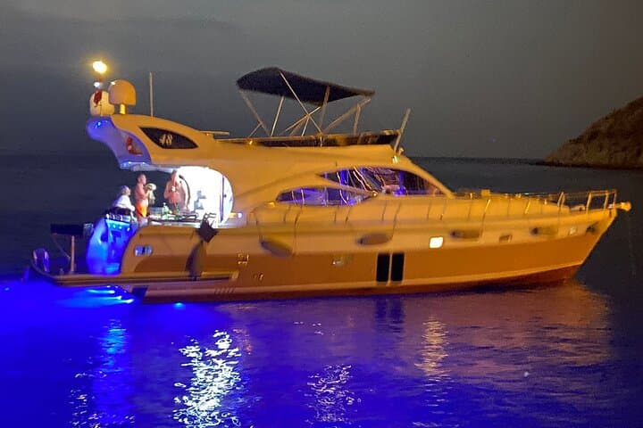 Alanya Private Luxury Yacht Tour — 4-Hour All-Inclusive Coastal Cruise photo 2