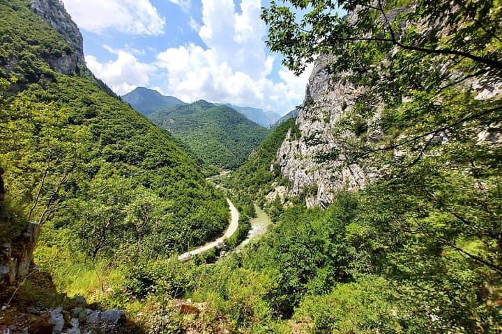 Peja Tour: Rugova Gorge & White Drin Waterfalls Day Trip