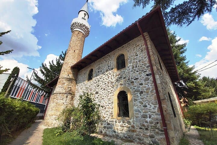 Peja Tour: Rugova Gorge & White Drin Waterfalls Day Trip photo 5