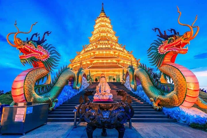Chiang Rai by Night: Temples, Night Bazaar & Northern-Style Dinner