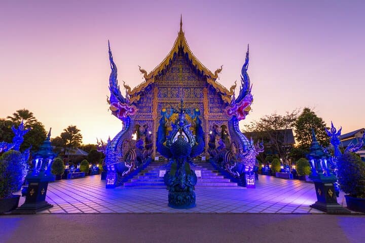 Chiang Rai by Night: Temples, Night Bazaar & Northern-Style Dinner photo 4