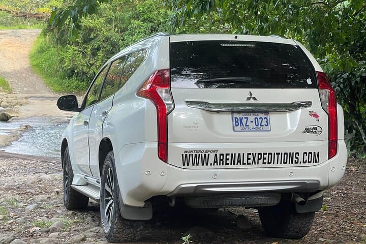 SJO to La Fortuna Private Transfer — Comfortable Ride to Arenal Volcano photo 3
