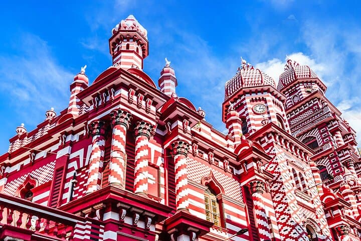 Colombo City Tour: Marine Drive, Temples & Colonial Landmarks photo 4