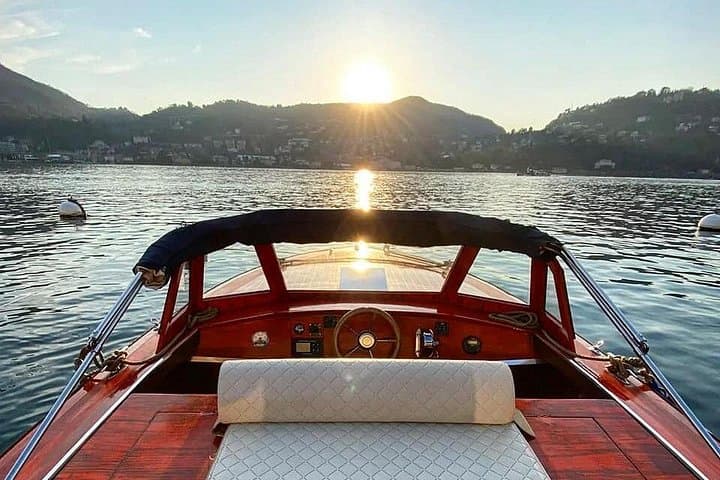 Private Two-Hour Wooden Boat Tour on Lake Como: Villas, Views & Waterfront History photo 3