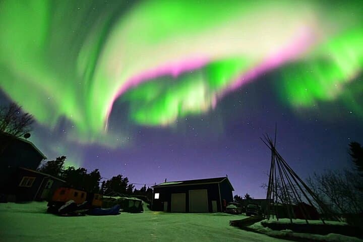 Yellowknife Aurora Tour: Night-Sky Chase with Camp, Hot Drinks & Photography Support photo 3