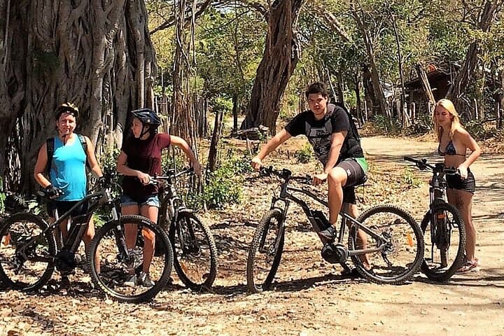 Guided e‑Bike Tour Playa Hermosa & Gulf of Papagayo — Coastal Views by BOSCH eBike