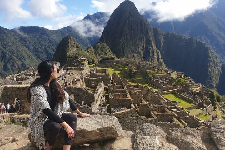 Cusco & Machu Picchu 5-Day: Sacred Valley, Rainbow Mountain & Vistadome Train photo 4