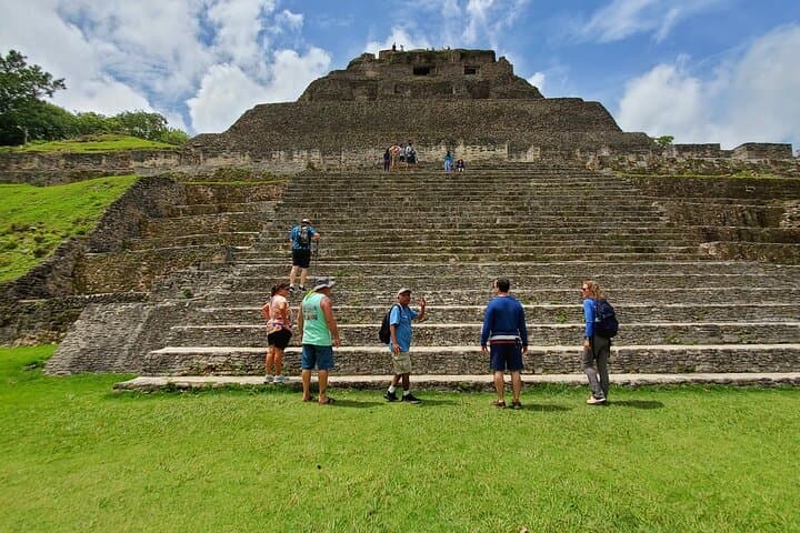 Xunantunich & Inland Blue Hole Combo: Day Trip from Hopkins photo 4