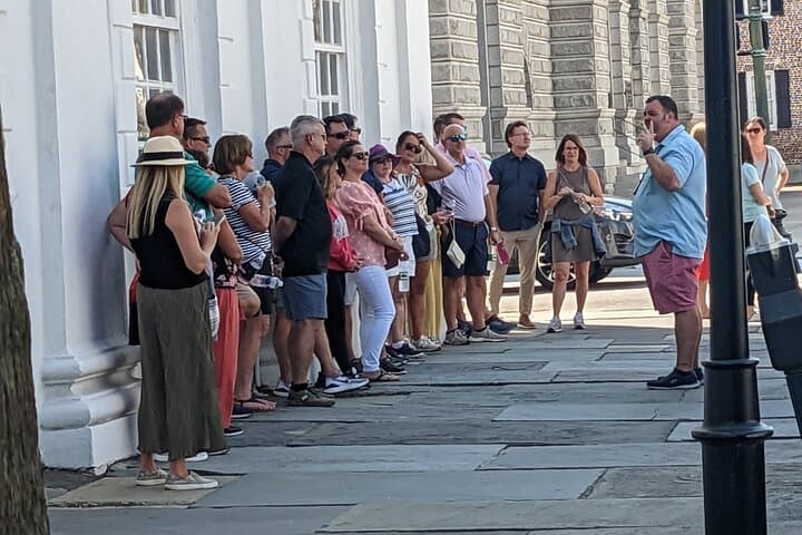 Charleston After Dark: Revolutionary Ghost Walk Along The Battery & Rainbow Row photo 4