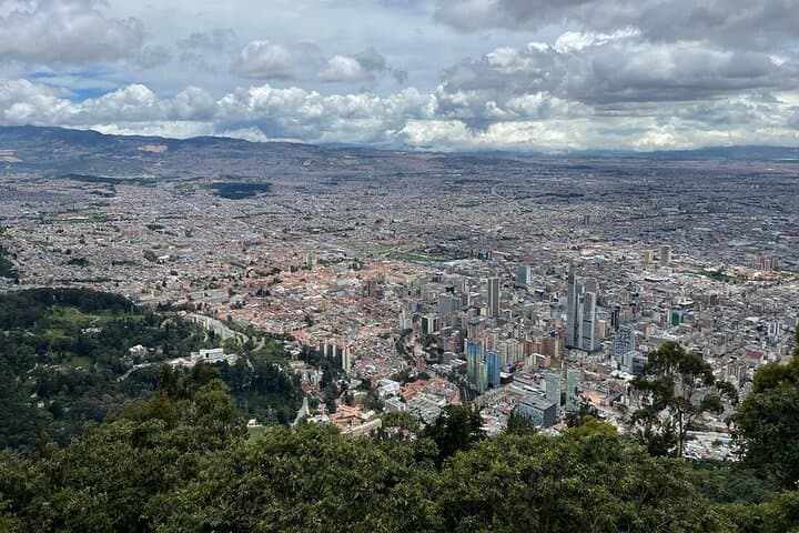 Monserrate Bogotá Private Tour: Half-Day Ascent by Cable Car or Funicular