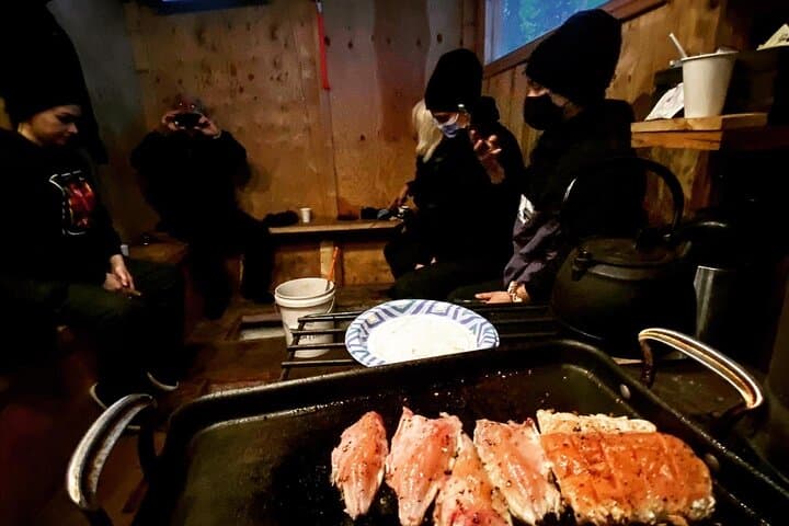 Aurora Ice: Fairbanks Ice Fishing and Northern Lights Salmon Dinner photo 4