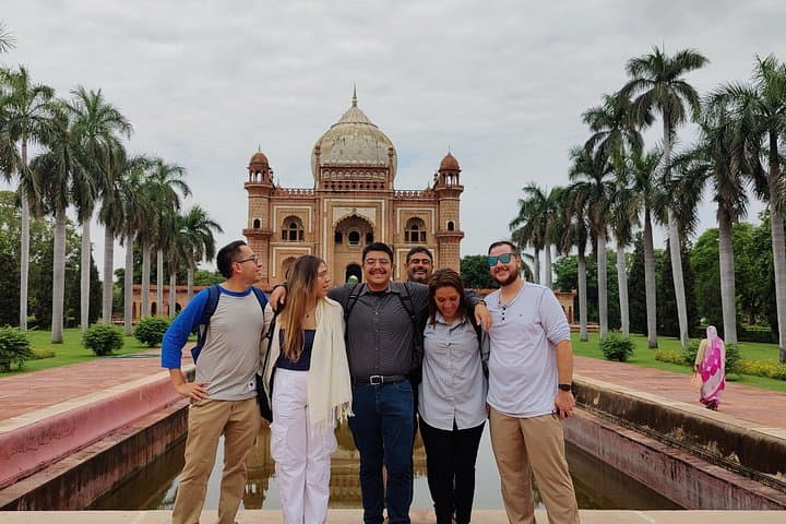 5 Senses Tour of Old and New Delhi: A Six‑Hour Immersive Cultural Walk with Workshops and Lunch photo 1